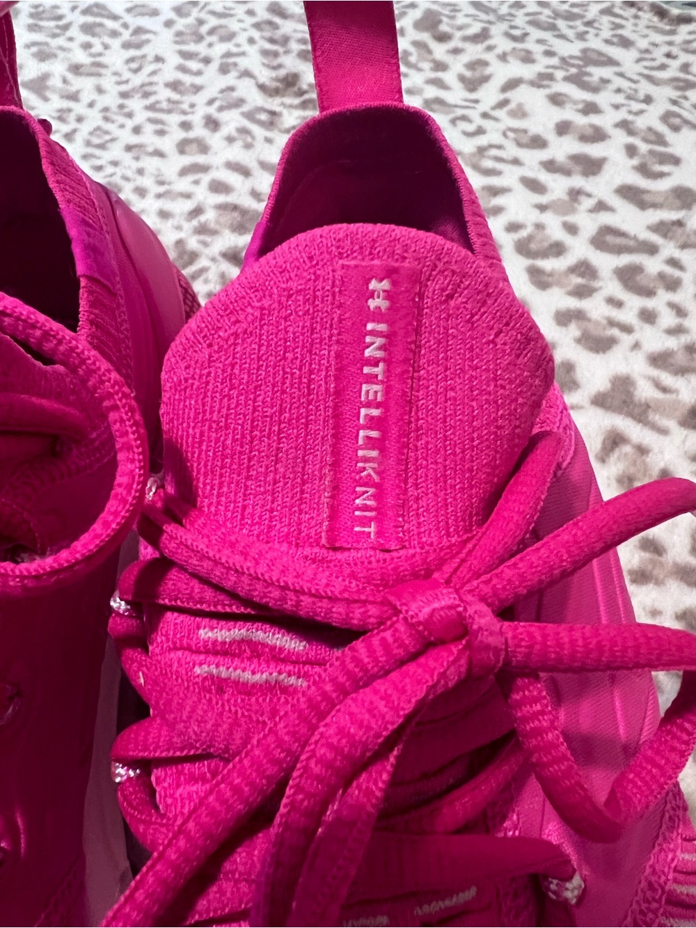 Under Armour HOVR Phantom 3 SE IntelliKnit Pink Running Shoes Women Size 9 - Picture 9 of 12